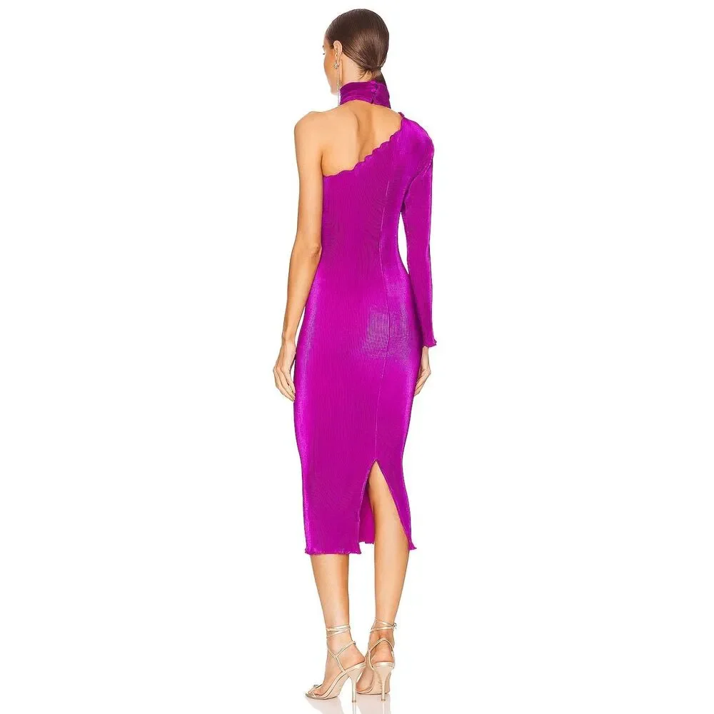 L'IDEE Soiree 90's Sleeved Gown in Grape Size AU8/US4 $365